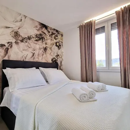 Monlux Studio Apartment *