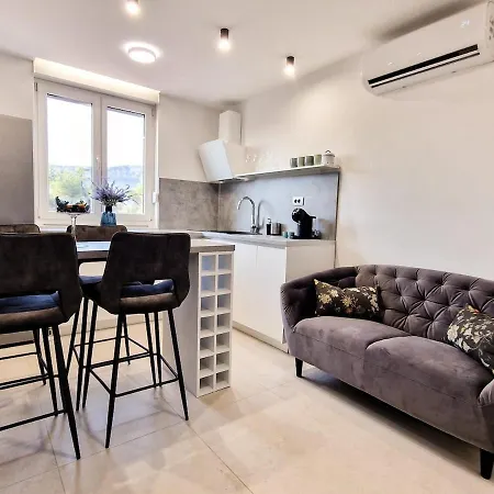 Monlux Studio Apartment *